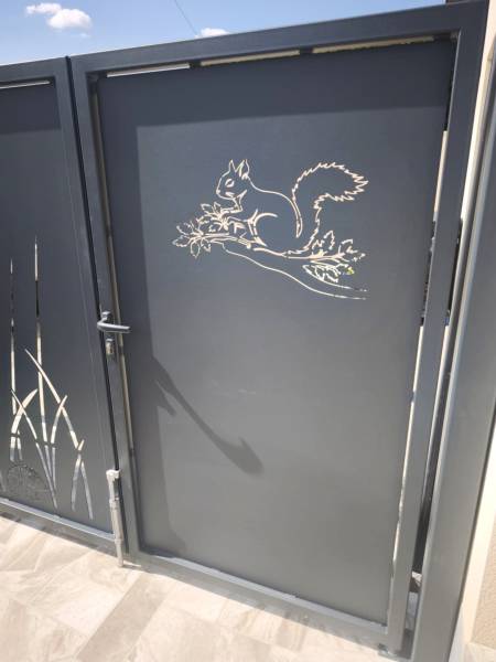 Fabrication et conception sur mesure portail acier à SAULT-BRÉNAZ 01150 proche Ambérieu-en-Bugey