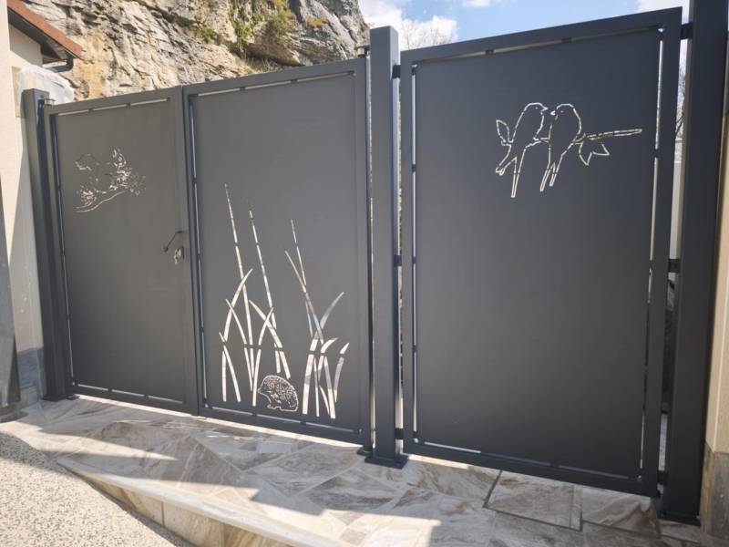 Fabrication et conception sur mesure portail acier à SAULT-BRÉNAZ 01150 proche Ambérieu-en-Bugey