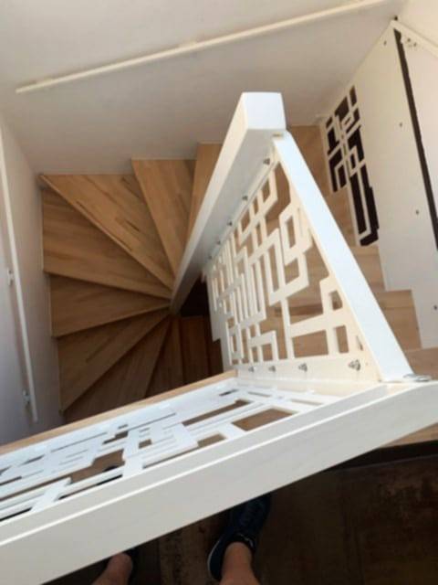 Fabrication et pose d'un escalier double quart tournant acier sur mesure à LYON proche Villeurbanne