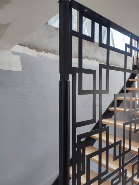 Conception, Fabrication et pos d'un escalier épuré sur la commune de Beynost 01043