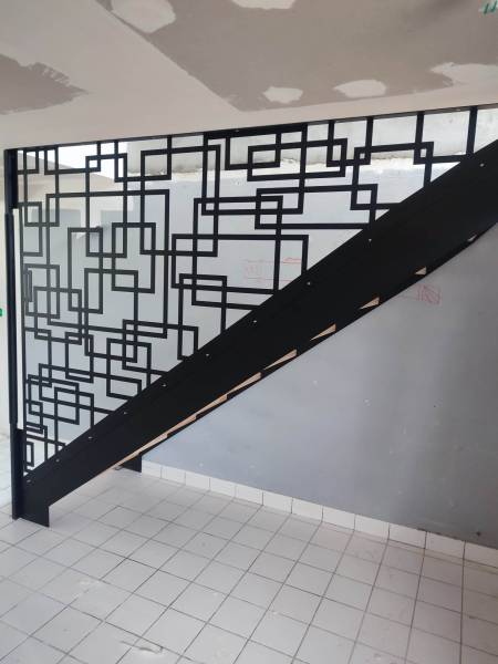 Conception, Fabrication et pos d'un escalier épuré sur la commune de Beynost 01043