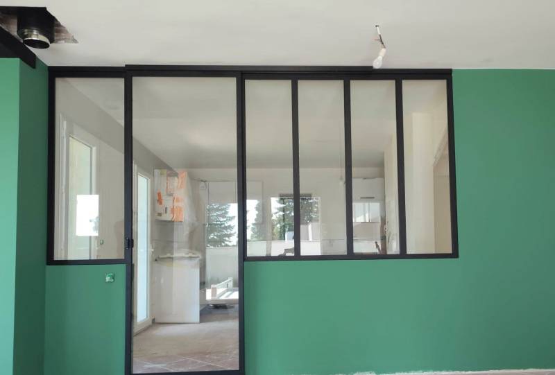 Fabrication sur mesure d'une verrière et porte coulissante sur la commune de Beynost 01700