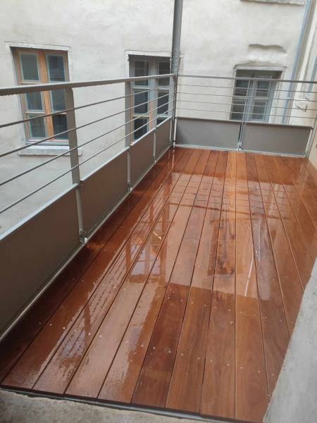 Fabrication et pose d'une double passerelles sur mesure sur la commune de Crémieu 38460