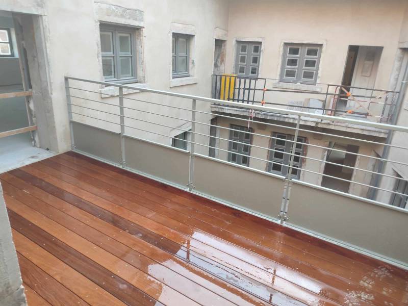 Fabrication et pose d'une double passerelles sur mesure sur la commune de Crémieu 38460