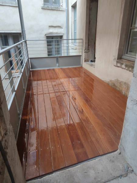 Fabrication et pose d'une double passerelles sur mesure sur la commune de Crémieu 38460