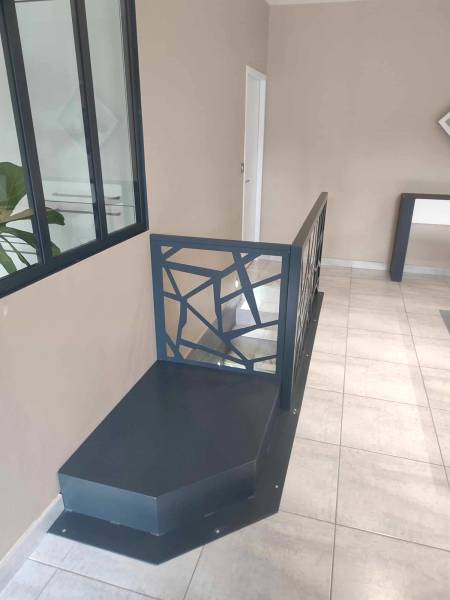 Remplacement et Fabrication d'un garde-corps de trémie sur Villette d'Anthon 38557