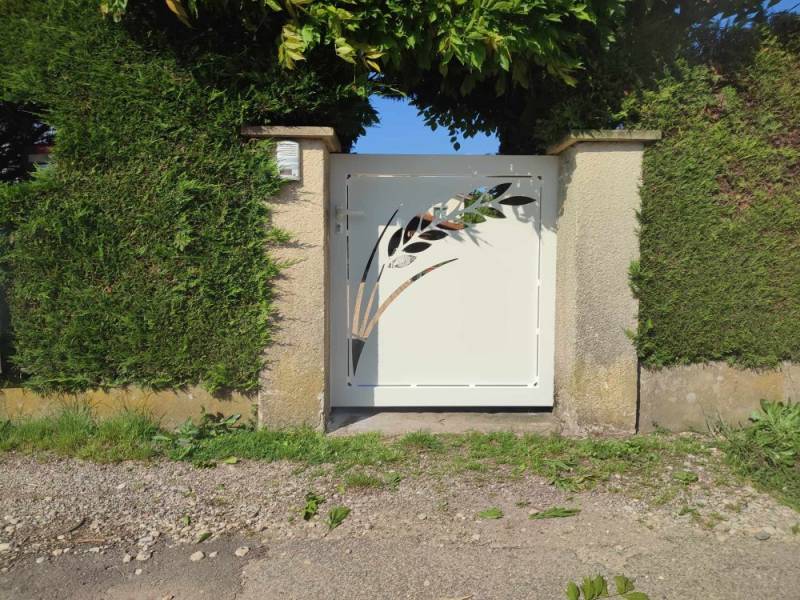 Remplacement intégral de portail et portillon découpe laser épi de blé à Villieu-Loyes-Mollon proche Meximieux