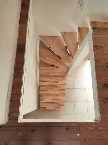 Création d'un escalier pour accès à une mezzanine à Saint Jean de Niost proche Ambérieu-en-Bugey