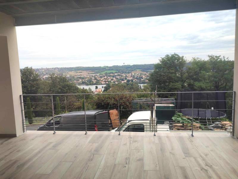 Fabrication et pose de garde-corps sur mesure à Albigny-sur-Saône proche de Neuville-sur-Saône 69250