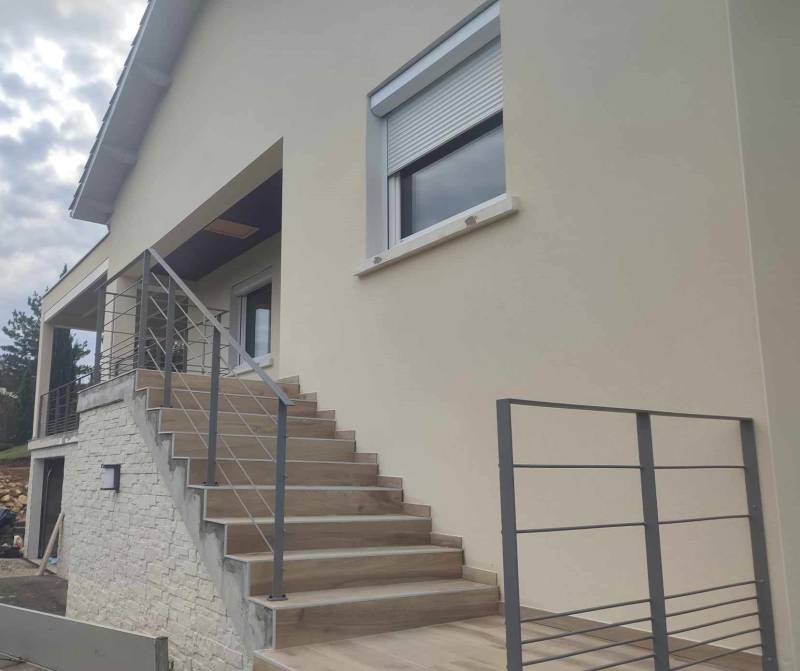 Fabrication et pose de garde-corps sur mesure à Albigny-sur-Saône proche de Neuville-sur-Saône 69250