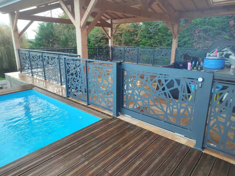 Fabrication et pose de garde-corps sur la commune de Villieu-Loyes-Mollon proche Meximieux 01800