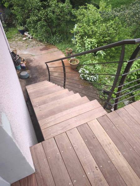 terrasse sur mesure acier et bois exotique 