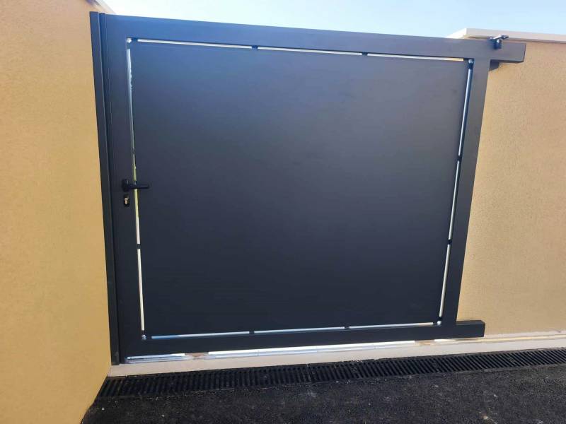 Fabrication sur mesure d'un portail et portillon coulissants à Genay (69730) Rhône-Alpes