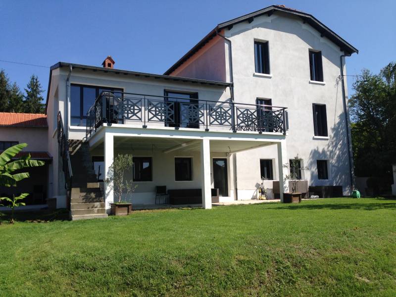 Fabrication et pose de garde-corps sur mesure sur la commune de Caluire et Cuire 69300