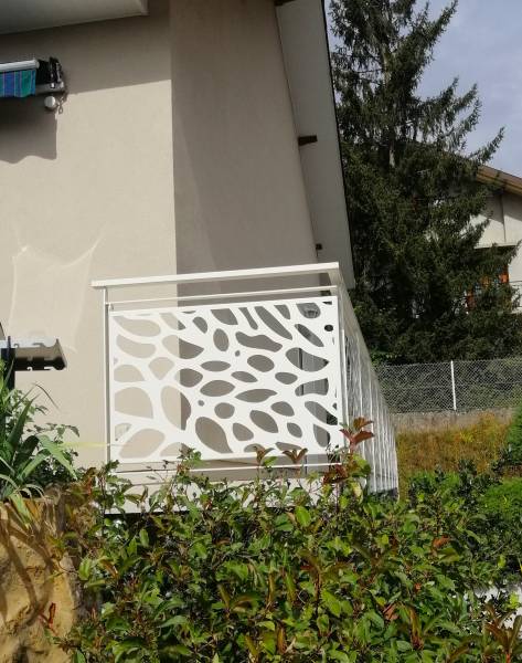 Remplacement et pose de garde-corps sur mesures découpe laser à Miribel 01700