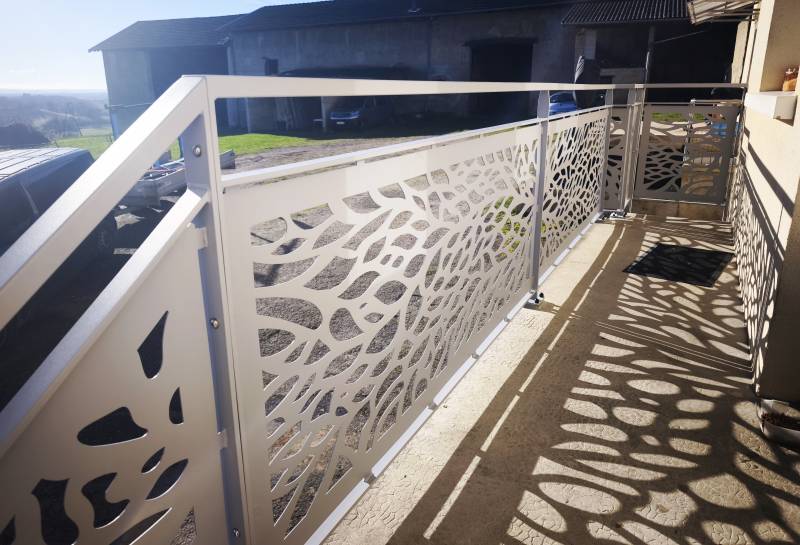 Garde-corps acier sur mesure à Villieu (01800) – Métallerie Steel Fermeture