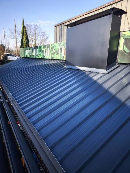 Fabrication sur mesure d'une hotte pour Brasero pour le restaurant le Red Garden à Villefranche -sur-Saône 69400