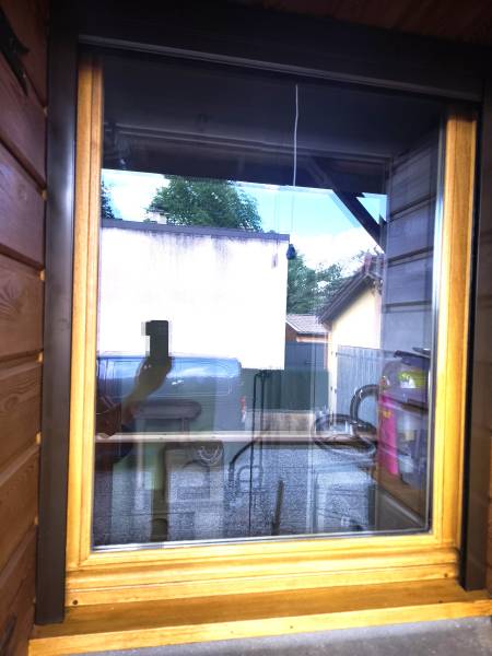 Installation de moustiquaires sur mesure à Bûchin (01800) – Protection anti-insectes par votre spécialiste à Meximieux