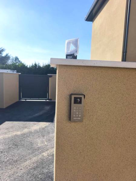 Fabrication sur mesure d'un portail et portillon coulissants à Genay (69730) Rhône-Alpes