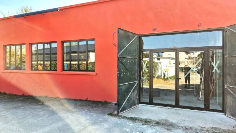 Pose de menuiseries acier sur mesure à Villefranche-sur-Saône – Steel Fermeture, métallerie dans l'Ain (01